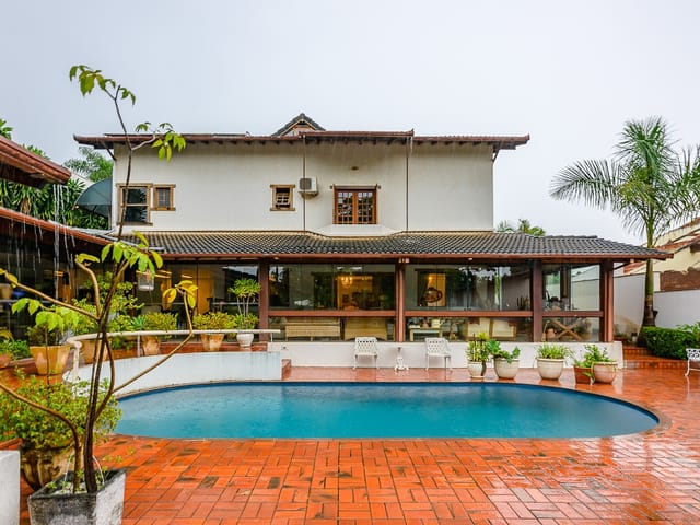 Casa com 1200m² 4 quartos e 4 banheiros, à venda, no bairro Setor de Habitações Individuais Sul em Brasília