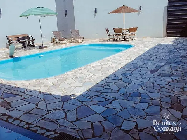 Casa com 270m² 1 quarto e 2 banheiros, à venda, no bairro Jardim Campo Belo em Maringá
