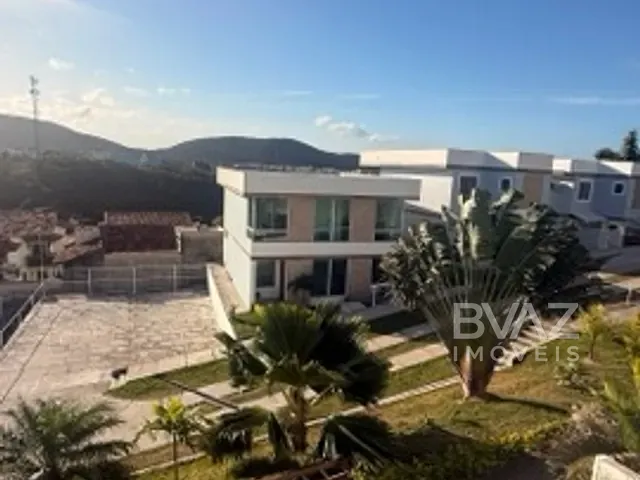 Casa com 2000m² 3 quartos e 2 banheiros, à venda, no bairro Peró em Cabo Frio