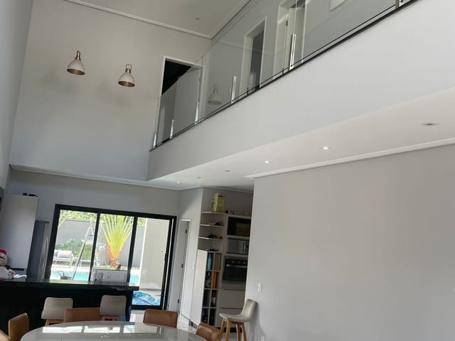 Casa com 388m² 4 quartos e 5 banheiros, à venda, no bairro Sabaúna em Mogi das Cruzes