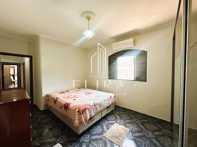 Casa com 150m² 3 quartos e 2 banheiros, à venda, no bairro Vila Mollon em Santa Bárbara D'Oeste