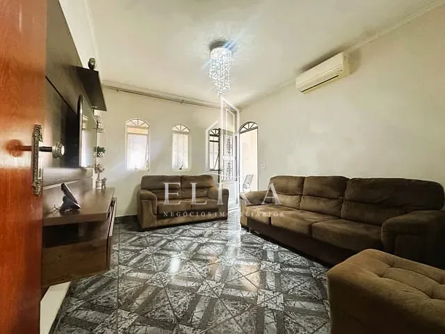 Casa com 150m² 3 quartos e 2 banheiros, à venda, no bairro Vila Mollon em Santa Bárbara D'Oeste