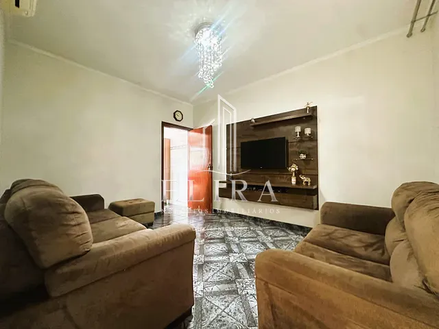 Casa com 150m² 3 quartos e 2 banheiros, à venda, no bairro Vila Mollon em Santa Bárbara D'Oeste