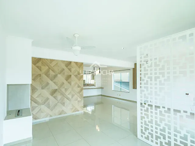 Casa com 280m² 4 quartos e 5 banheiros, à venda, no bairro Granja Viana em Cotia