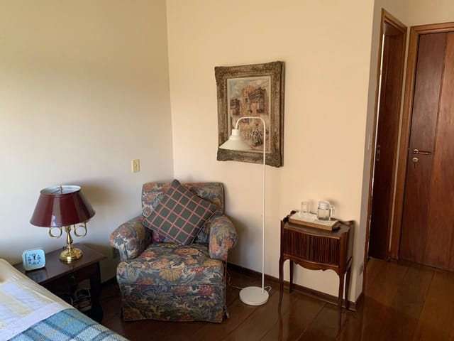 Casa com 2400m² 6 quartos e 6 banheiros, à venda ou para alugar, no bairro Urbanova em São José dos Campos
