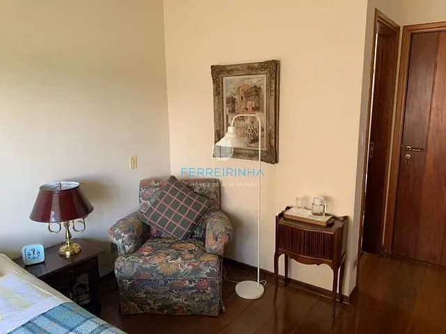 Casa com 2400m² 6 quartos e 6 banheiros, à venda ou para alugar, no bairro Urbanova em São José dos Campos