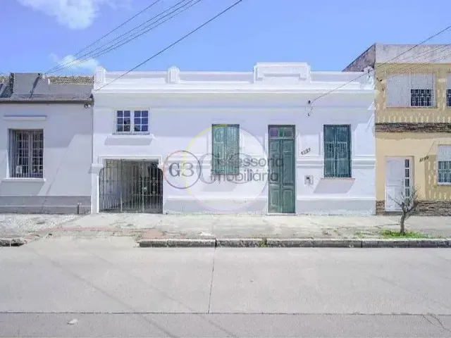 Casa para alugar, no bairro Centro em Pelotas