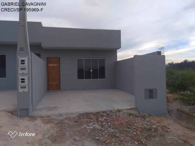 Foto do Casa - CASA À VENDA - JARDIM SAN RAFAEL - Salto de Pirapora/SP.
Área Construída: 65 m² / Área Terreno: 125 m².
CASA
- 2 dormitórios.
- Sala.
- Cozinha.
- Banheiro social.
- Lavanderia.
- Quintal.
LOCALIZAÇÃO
- À 7 minutos do Centro de Salto de Pirapora, Bancos, Mercados, Padarias, Escolas.
- À 5 minutos do Distrito Industrial, empresas como ADIMAX Magnus, ARYSTA e Celmar Móveis Planejados.
- À 20 minutos do Shopping Iguatemi Esplanada.
- À 30 minutos do Centro de Sorocaba.
- À 1 hora do Aeroporto Internacional de Viracopos - Campinas.
- À 1:20 horas de São Paulo e Campinas.
Não fique na dúvida.
Faça contato e venha conhecer o imóvel.
Compre com Segurança e Atendimento Exclusivo.
GHC - Gabriel Cavagnini
Corretor de Imóveis - CRECI/SP 195969F
www.ghcimoveis.com.br
#ghcimoveis | GHC IMÓVEIS