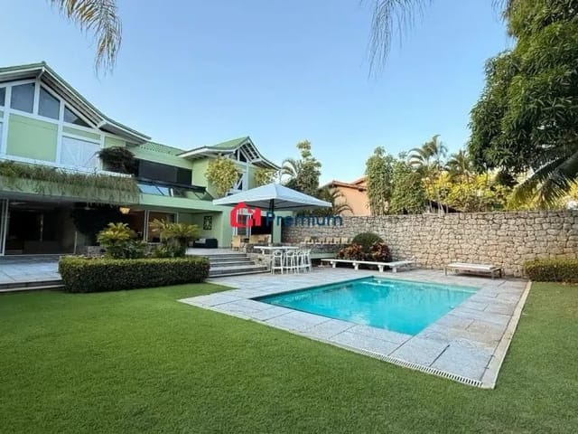 Casa 4 quartos e 6 banheiros, para alugar, no bairro Barra da Tijuca em Rio de Janeiro