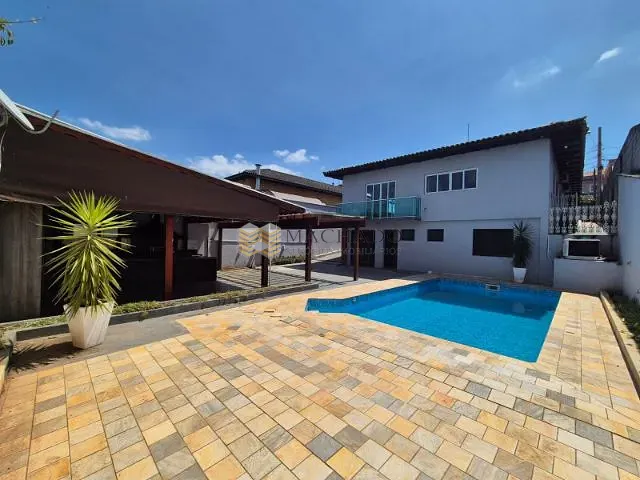 Casa com 420m² 4 quartos e 4 banheiros, à venda ou para alugar, no bairro Jardins (Polvilho) em Cajamar