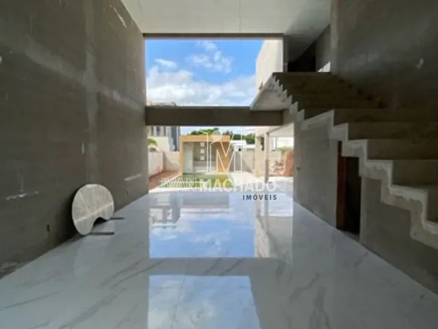 Casa 5 quartos e 7 banheiros, à venda, no bairro Jacuhy em Serra