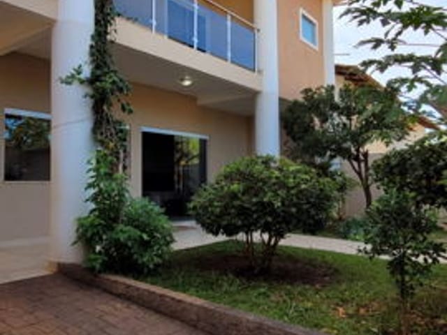 Casa com 400m², à venda ou para alugar, no bairro Jardim Itália em Cuiabá