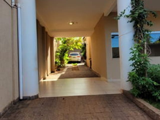 Casa com 400m², à venda ou para alugar, no bairro Jardim Itália em Cuiabá