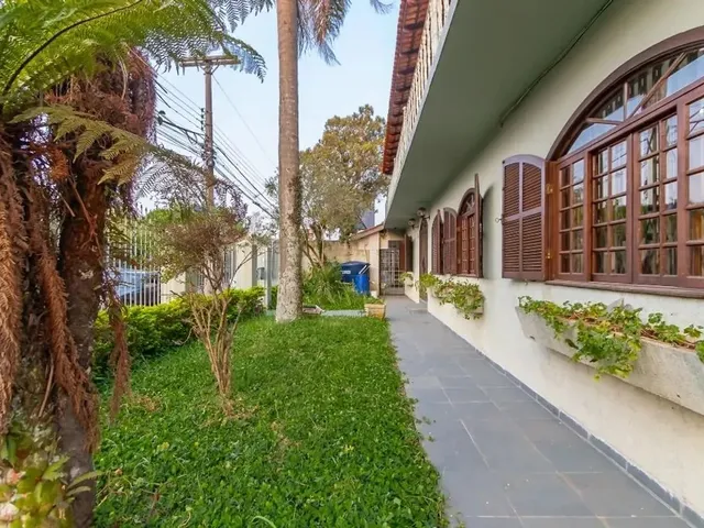 Casa com 506m² 3 quartos e 5 banheiros, à venda, no bairro Boqueirão em Curitiba