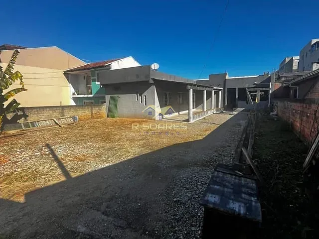 Casa com 390m² 3 quartos e 2 banheiros, à venda, no bairro Iguaçu em Araucária