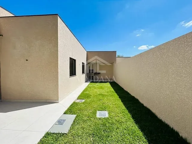 Casa com 180m² 3 quartos e 2 banheiros, à venda, no bairro Santo Antônio em São José dos Pinhais