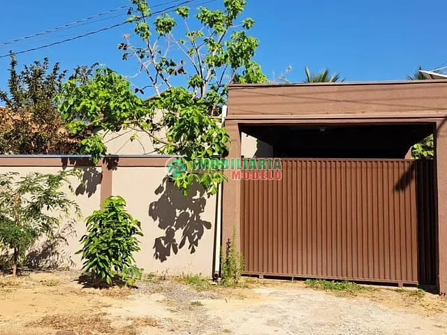 Casa 3 quartos e 2 banheiros, à venda, no bairro Sete de Setembro em Canarana
