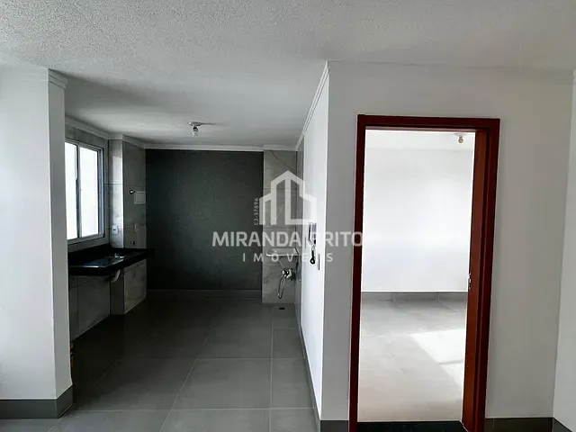 Casa 2 quartos e 1 banheiro, à venda, no bairro Jardim Belo Horizonte em Aparecida de Goiânia