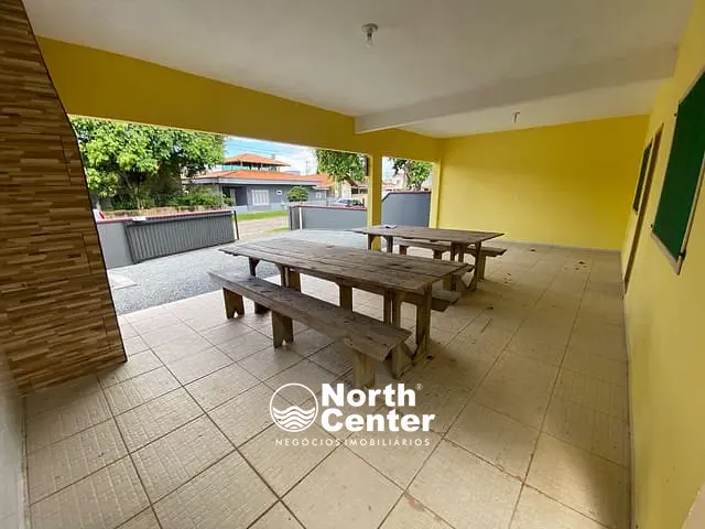 Casa com 180m² 2 quartos e 2 banheiros, à venda, no bairro Centro em Balneário Barra do Sul