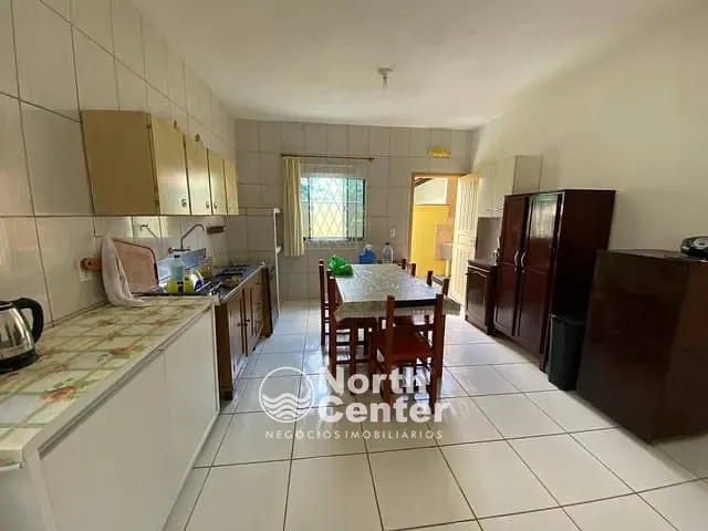 Casa com 180m² 2 quartos e 2 banheiros, à venda, no bairro Centro em Balneário Barra do Sul