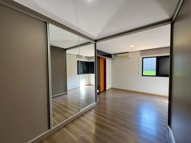 Casa com 500m² 2 quartos e 2 banheiros, à venda, no bairro Jardim Itatiaia 2 em Londrina