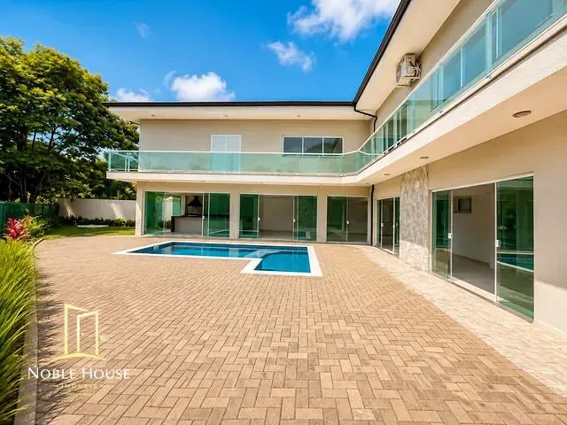 Casa com 636m² 4 quartos e 6 banheiros, à venda, no bairro Pinheirinho em Vinhedo
