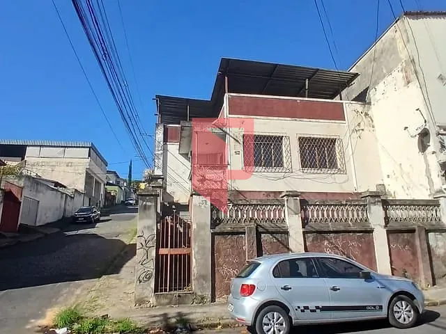 Casa com 300m² 3 quartos e 3 banheiros, à venda, no bairro Bonfim em Belo Horizonte