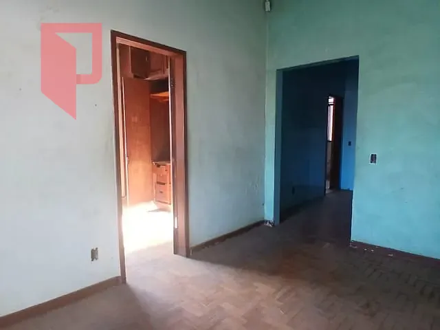Casa com 300m² 3 quartos e 3 banheiros, à venda, no bairro Bonfim em Belo Horizonte