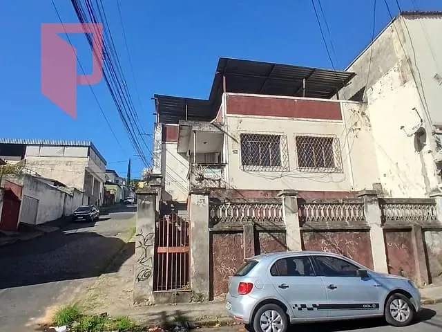 Casa com 300m² 3 quartos e 3 banheiros, à venda, no bairro Bonfim em Belo Horizonte