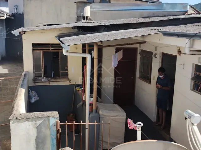 Casa com 306m² 3 quartos e 1 banheiro, à venda, no bairro Boa Esperança em Poços de Caldas