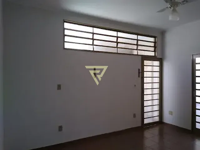 Casa com 300m² 3 quartos e 4 banheiros, à venda, no bairro Sumarezinho em Ribeirão Preto
