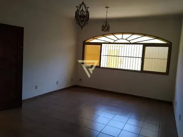 Casa com 300m² 3 quartos e 4 banheiros, à venda, no bairro Sumarezinho em Ribeirão Preto