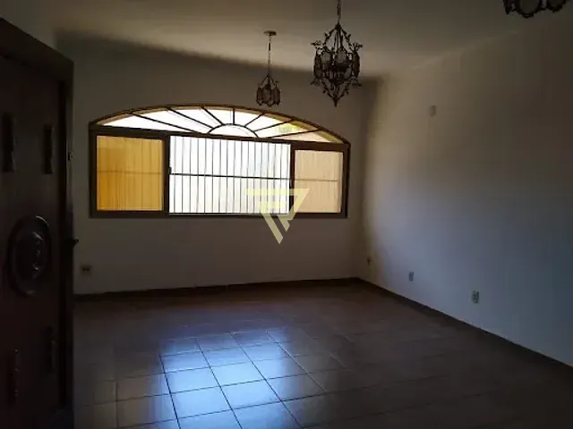 Casa com 300m² 3 quartos e 4 banheiros, à venda, no bairro Sumarezinho em Ribeirão Preto