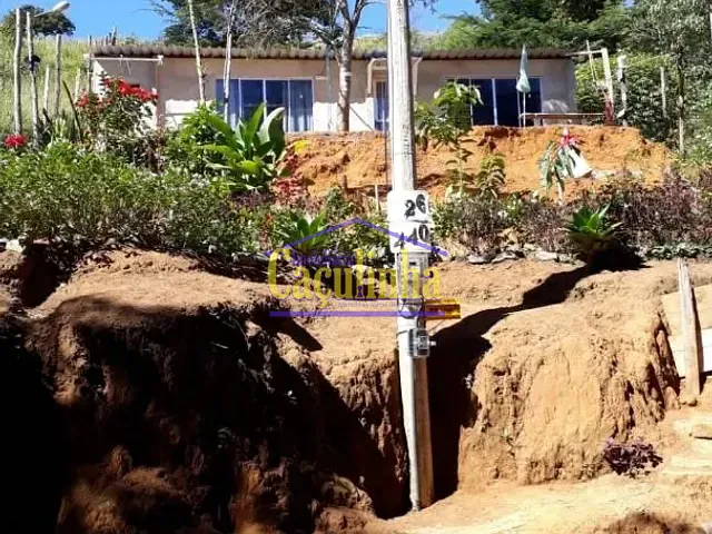Casa com 1m² 1 quarto e 1 banheiro, à venda, no bairro Centro em Valença