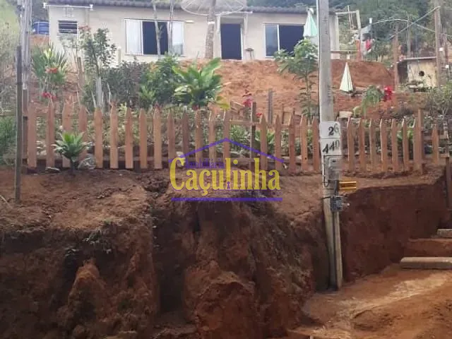 Casa com 1m² 1 quarto e 1 banheiro, à venda, no bairro Centro em Valença