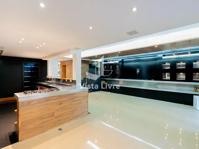 Casa com 280m² 3 quartos e 5 banheiros, à venda, no bairro Tamboré em Santana de Parnaíba