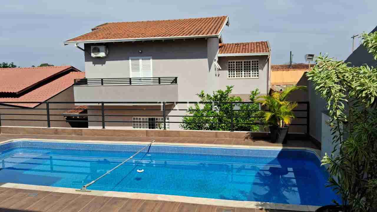 Casa, 3 quartos, 280 m² - Foto 1