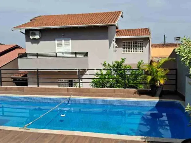 Casa com 420m² 3 quartos e 4 banheiros, à venda, no bairro Califórnia em Londrina