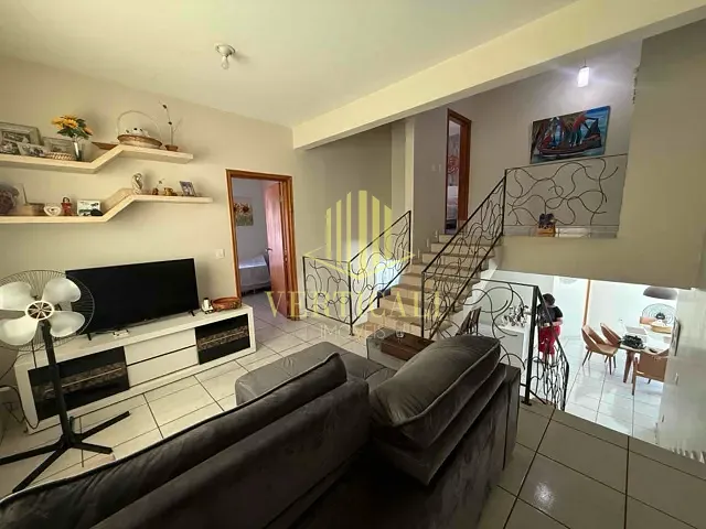 Casa com 440m² 4 quartos e 4 banheiros, à venda, no bairro Despraiado em Cuiabá
