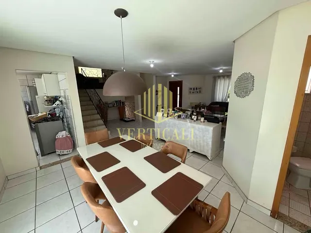 Casa com 440m² 4 quartos e 4 banheiros, à venda, no bairro Despraiado em Cuiabá