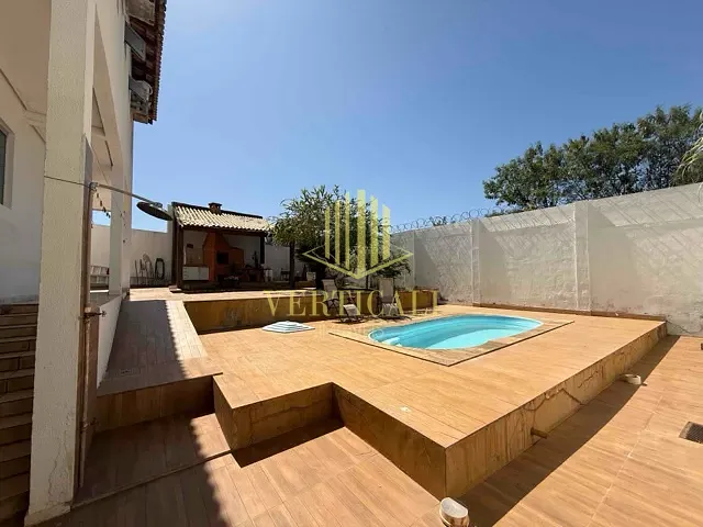 Casa com 440m² 4 quartos e 4 banheiros, à venda, no bairro Despraiado em Cuiabá