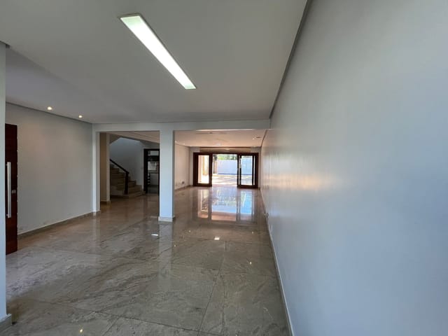 Casa com 434m² 4 quartos e 5 banheiros, à venda, no bairro Cidade Vera Cruz - Jardins Viena em Aparecida de Goiânia