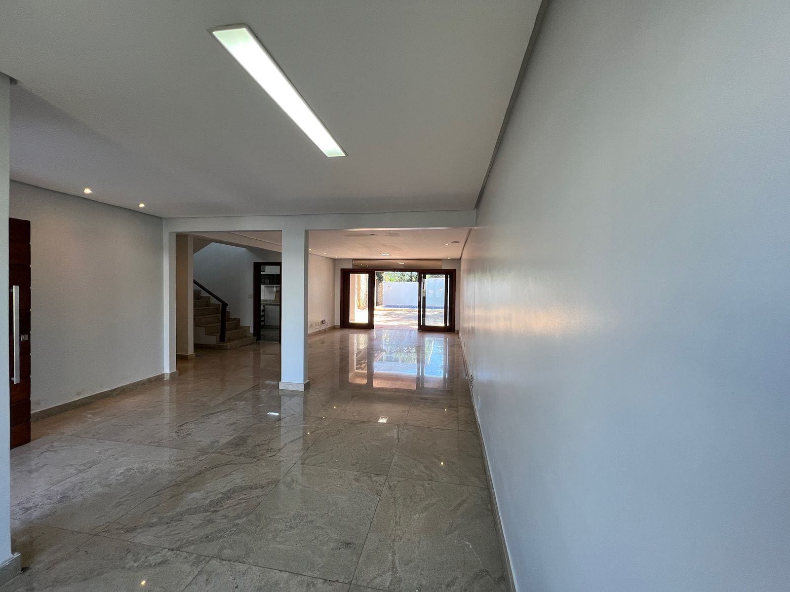 Casa, 4 quartos, 321 m² - Foto 2