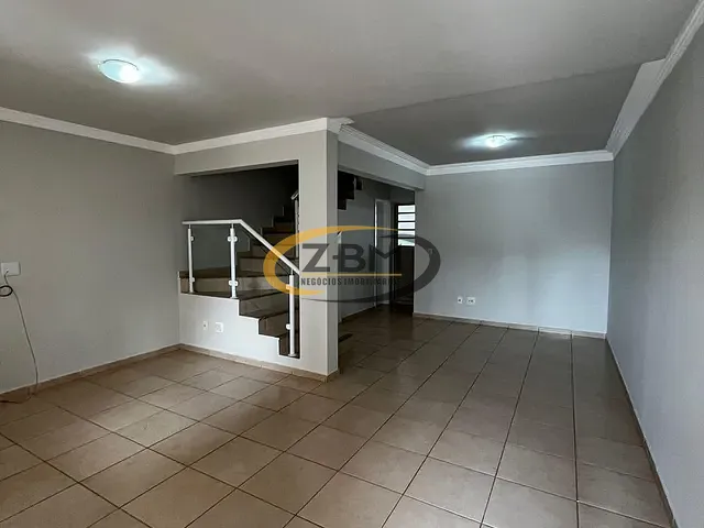 Casa com 125m² 3 quartos e 3 banheiros, à venda, no bairro Jardim Pérola em Londrina
