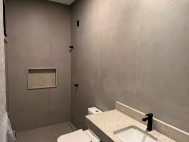 Casa com 200m² 3 quartos e 3 banheiros, à venda, no bairro Olhos d'Água em Barra dos Coqueiros