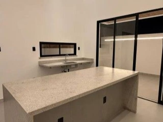 Casa com 200m² 3 quartos e 3 banheiros, à venda, no bairro Olhos d'Água em Barra dos Coqueiros