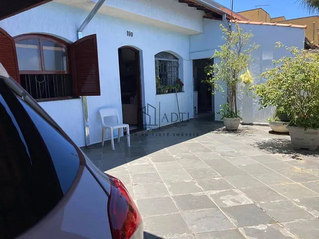 Casa com 158m² 2 quartos e 1 banheiro, à venda, no bairro Vila Cecília em Mogi das Cruzes