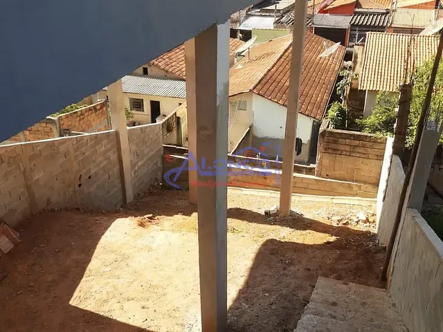 Casa com 150m² 3 quartos e 1 banheiro, à venda, no bairro Jardim Colinas em Jacareí