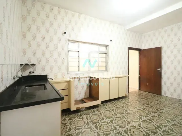 Casa 2 quartos e 1 banheiro, para alugar, no bairro Barcelona em São Caetano do Sul