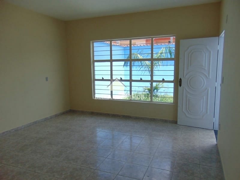 Casa à venda e aluguel com 3 quartos, 240m² - Foto 3
